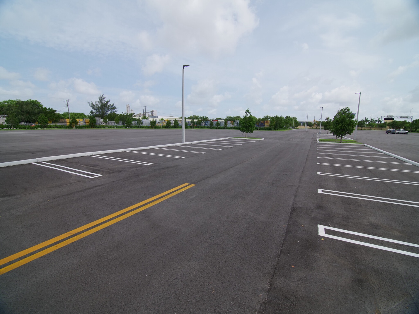Pompano Beach, Florida truck parking yard at 1001 NW 12th Terrace